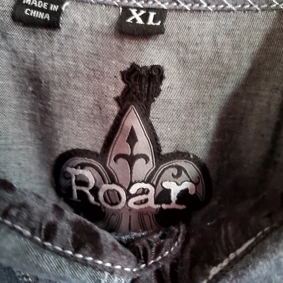 Roar Men's Dark Grey Embroidered Appliqued Long Sleeve Shirt size XL - Picture 2 of 11